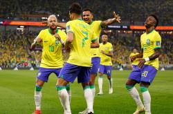 开云平台-足球比赛中球队精心布阵打出漂亮战术