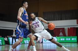 开云体育官网-上海队客场表现出色，力压对手取得胜利的简单介绍