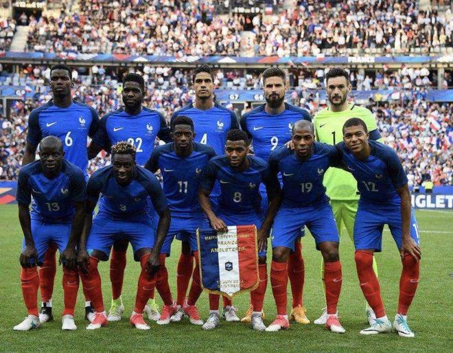 挑战世界冠军,球队备战全力出击 挑战世界冠军,球队备战全力出击