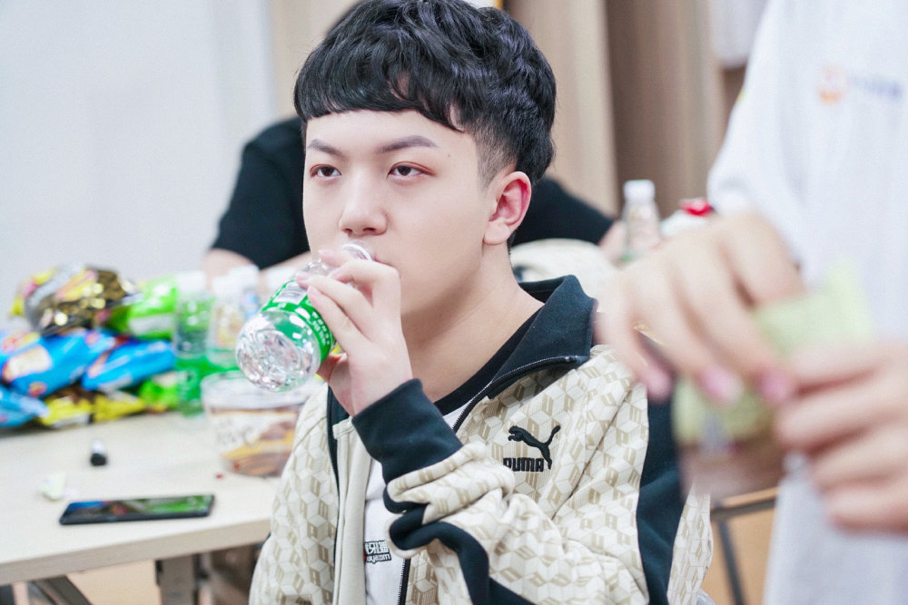 无懈可击,选手技压群雄横扫全场的简单介绍 无懈可击,选手技压群雄横扫全场的简单介绍