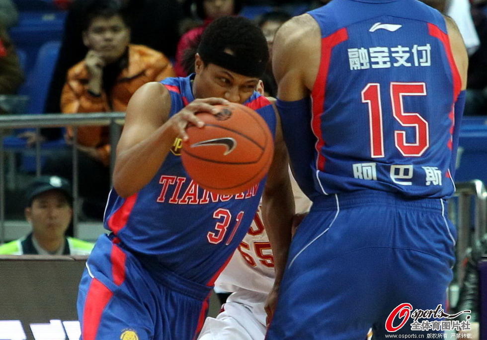 天津队轻取浙江队,锡安点燃赛场 天津队轻取浙江队,锡安点燃赛场